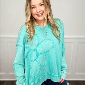 NWT Easel Turquoise Seafoam Bloom Floral Appliqué Boutique Top - S Small